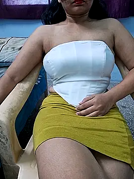 Snapshot of Jassi_Does chatting on 21, 2, 2025 Jassi Does online show from 21, 2, 2025