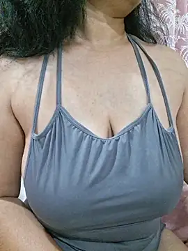 Snapshot of Jassi_Does chatting on 15, 2, 2026 Jassi Does online show from 15, 2, 2026