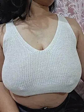 Snapshot of Jassi_Does chatting on 3, 4, 2026 Jassi Does online show from 3, 4, 2026