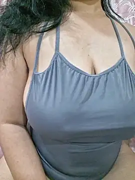 Snapshot of Jassi_Does chatting on 11, 4, 2026 Jassi Does online show from 11, 4, 2026