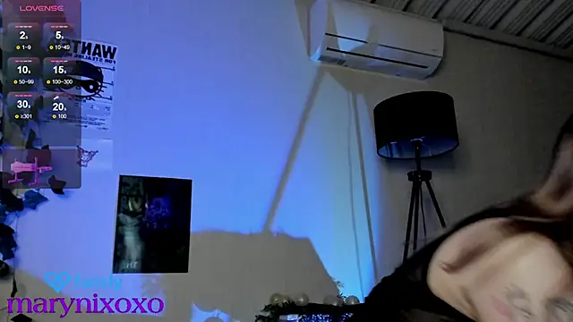 marynixoxo online show from 14, 3, 2025