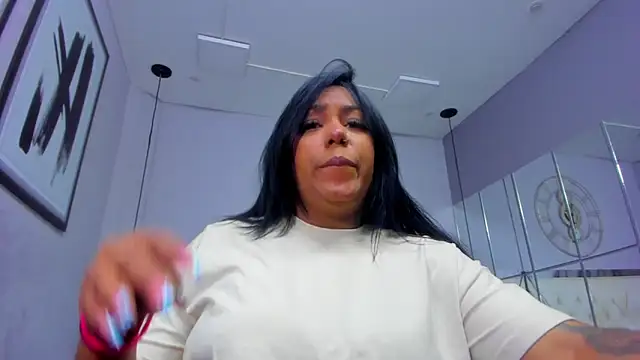 emma purple  online show from 24, 10, 2025