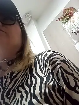 CandieGilson   online show from 22, 11, 2025