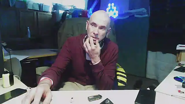 TommyDoggg online show from 14, 2, 2025