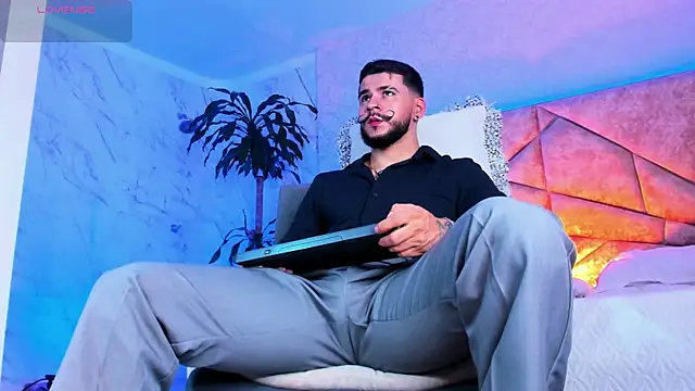 DickGriffith  online show from 12, 10, 2025