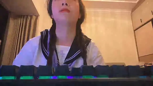 Snapshot of chenyunan chatting on 13, 2, 2025 chenyunan online show from 13, 2, 2025