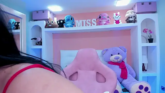 miss   megan online show from 25, 10, 2025