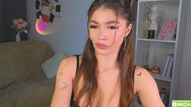 Caroline  Brown online show from 9, 10, 2025