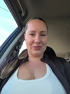 Snapshot of Mona_Plus chatting on 9, 11, 2025 Mona Plus online show from 9, 11, 2025