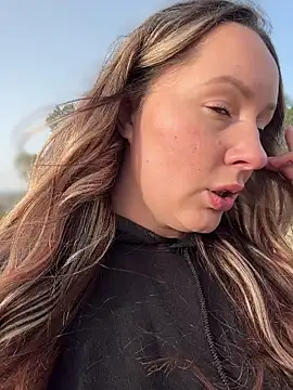 Mona Plus online show from 10, 4, 2026