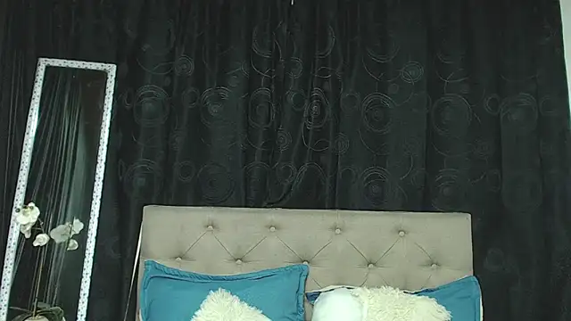 Snapshot of rebeka_kenye chatting on 6, 3, 2025 rebeka kenye online show from 6, 3, 2025