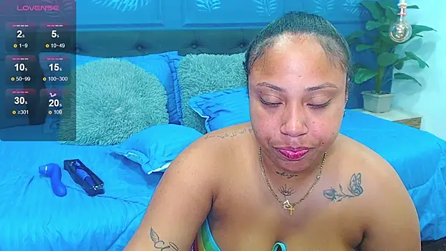 Snapshot of rebeka_kenye chatting on 22, 11, 2025 rebeka kenye online show from 22, 11, 2025