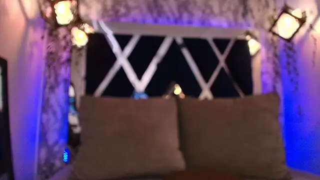 charlotte bluee online show from 14, 1, 2026