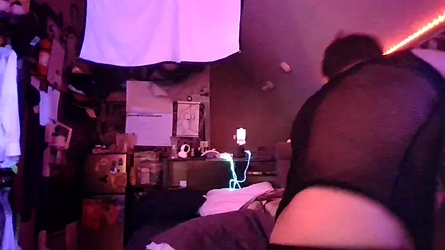 Snapshot of Sk00byJaXxX212 chatting on 24, 10, 2025 Sk00byJaXxX212 online show from 24, 10, 2025