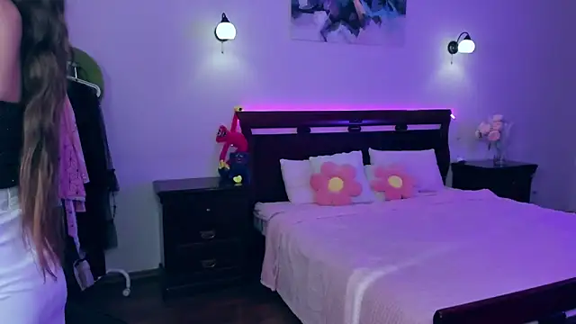 GabriellaMays online show from 17, 2, 2025