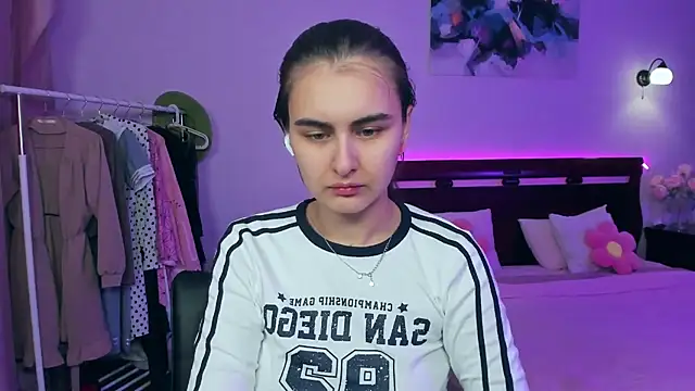 GabriellaMays online show from 3, 3, 2025