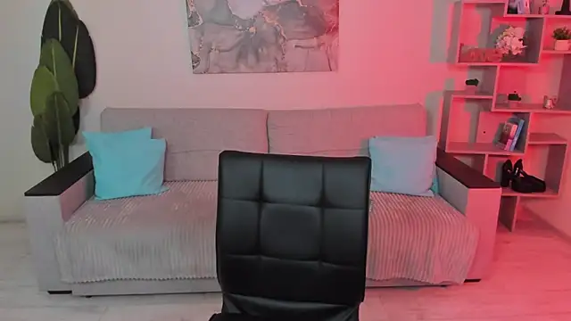 GabriellaMays online show from 23, 4, 2026