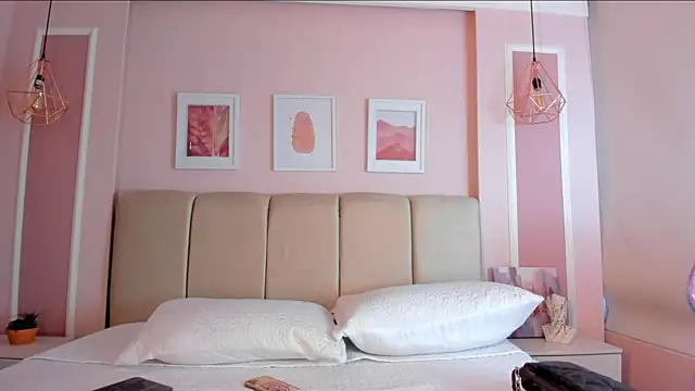 Annie rhoades online show from 15, 12, 2025