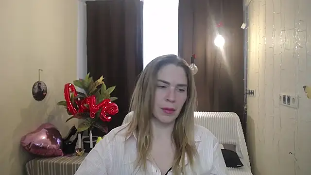 TessaDaybreak online show from 21, 2, 2025