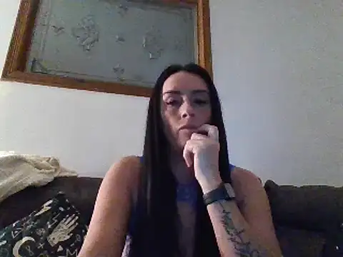 Layla Gilf Mae online show from 21, 2, 2025