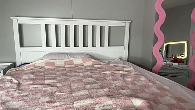 meggsworld online show from 13, 2, 2025