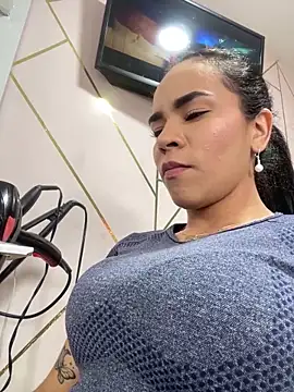 Snapshot of Naatalia chatting on 19, 2, 2025 Naatalia online show from 19, 2, 2025