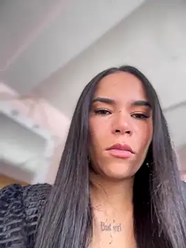 Snapshot of Naatalia chatting on 2, 10, 2025 Naatalia online show from 2, 10, 2025