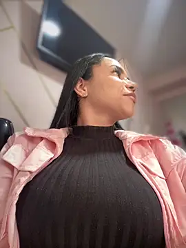 Snapshot of Naatalia chatting on 6, 10, 2025 Naatalia online show from 6, 10, 2025