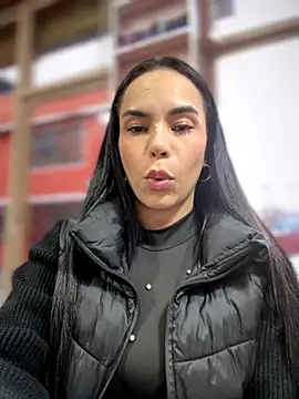 Snapshot of Naatalia chatting on 18, 10, 2025 Naatalia online show from 18, 10, 2025