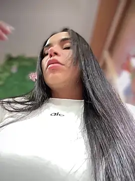 Snapshot of Naatalia chatting on 24, 11, 2025 Naatalia online show from 24, 11, 2025