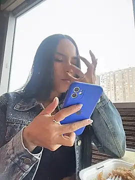 Naatalia online show from 19, 4, 2026