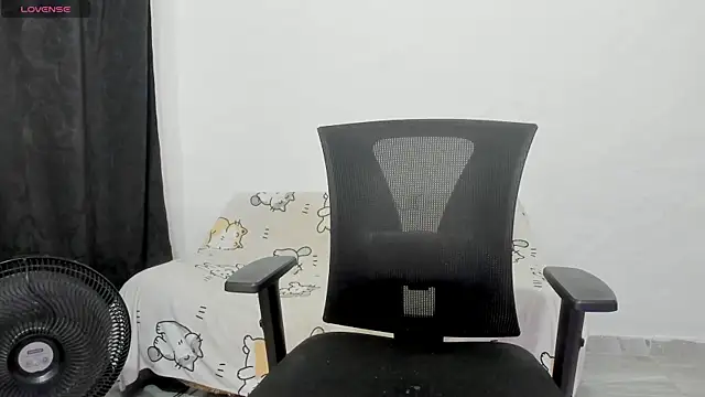 Naoko 7w7 online show from 5, 10, 2025