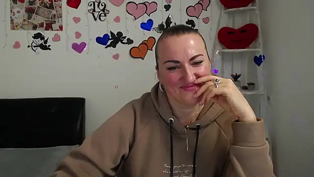 DianaMGG online show from 28, 2, 2025