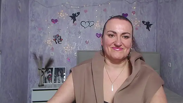 DianaMGG online show from 9, 3, 2025