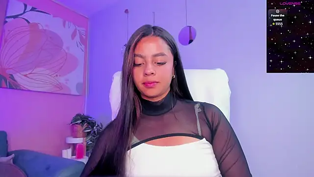 Bella walker  online show from 11, 9, 2025