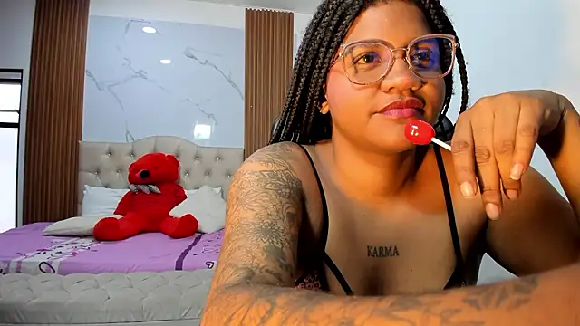 Snapshot of ZahraRose chatting on 2, 2, 2026 ZahraRose online show from 2, 2, 2026