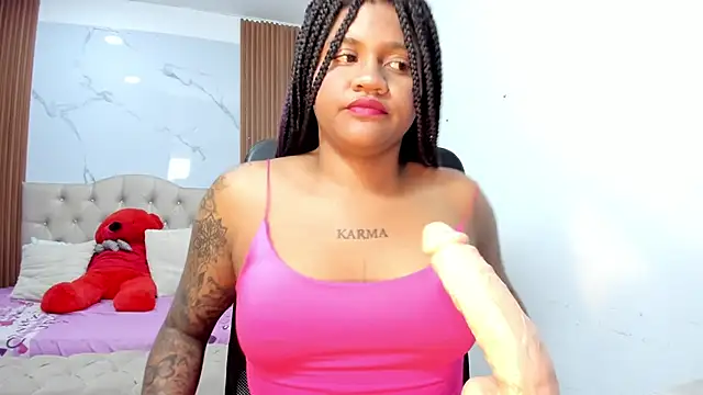 Snapshot of ZahraRose chatting on 5, 2, 2026 ZahraRose online show from 5, 2, 2026