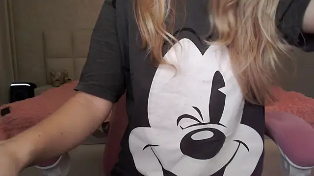  asley blond  online show from 25, 11, 2025