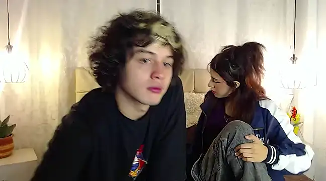 fyreandfox  online show from 5, 3, 2025