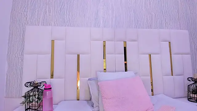 hillary uckerman  online show from 16, 1, 2026