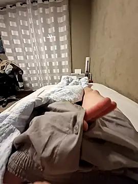 DerechteJunge online show from 22, 2, 2025