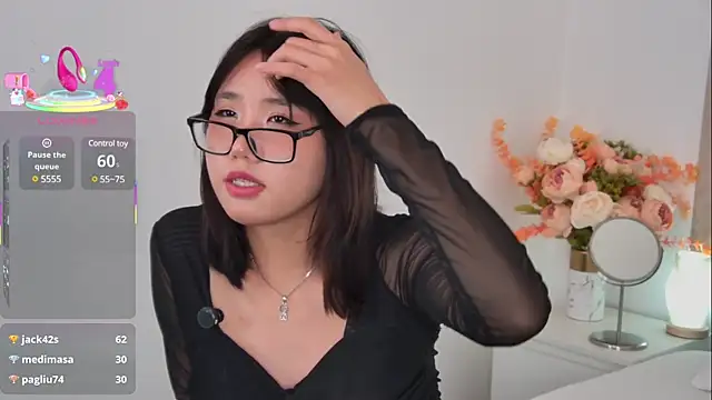 Snapshot of HitomiAoki chatting on 10, 3, 2025 HitomiAoki online show from 10, 3, 2025