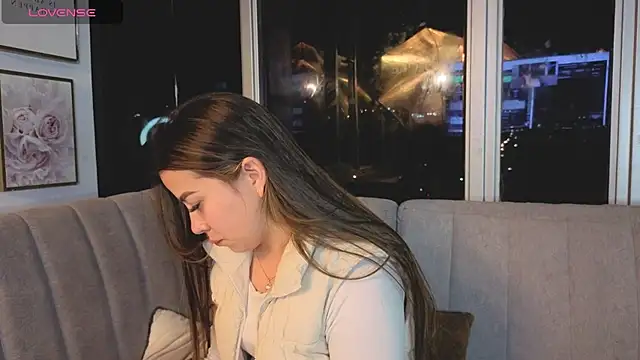 Snapshot of Ivanna_West chatting on 7, 5, 2026 Ivanna West online show from 7, 5, 2026