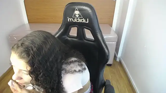 danatella a online show from 12, 9, 2025