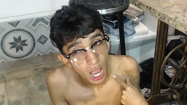 Snapshot of Martin_Linares chatting on 8, 3, 2025 Martin Linares online show from 8, 3, 2025