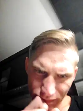 Ruanie online show from 16, 4, 2026