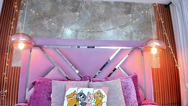 EmmaSulivan online show from 9, 11, 2025