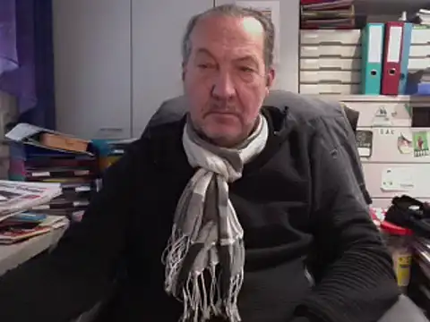 HMStraps01 online show from 16, 1, 2025