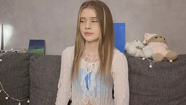 Snapshot of CarolinePepper chatting on 19, 6, 2026 CarolinePepper online show from 19, 6, 2026