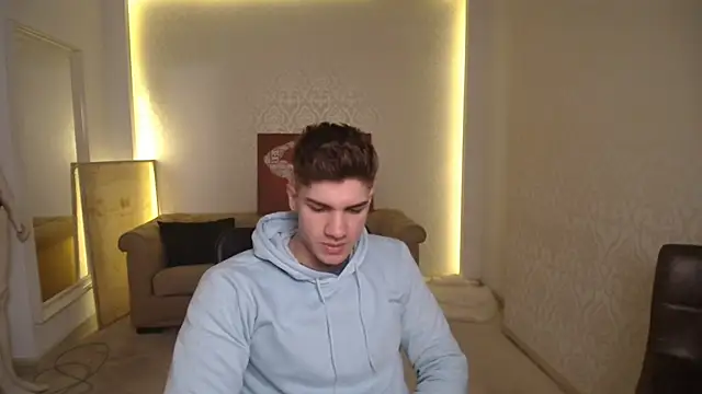 MaxKaiden online show from 13, 3, 2025